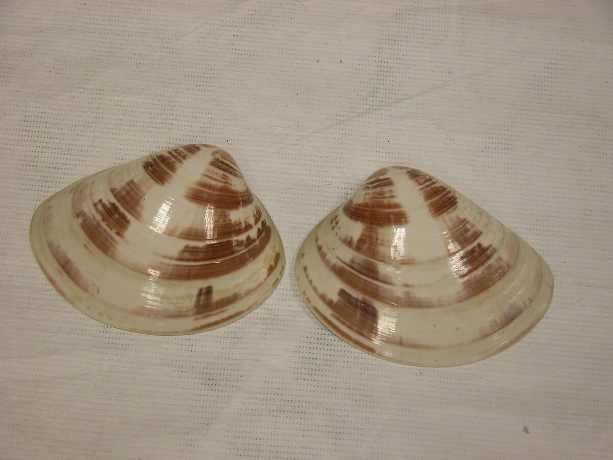 Shell Game (Kaiawase) Set, Clam shells painted in gold and color, Japan