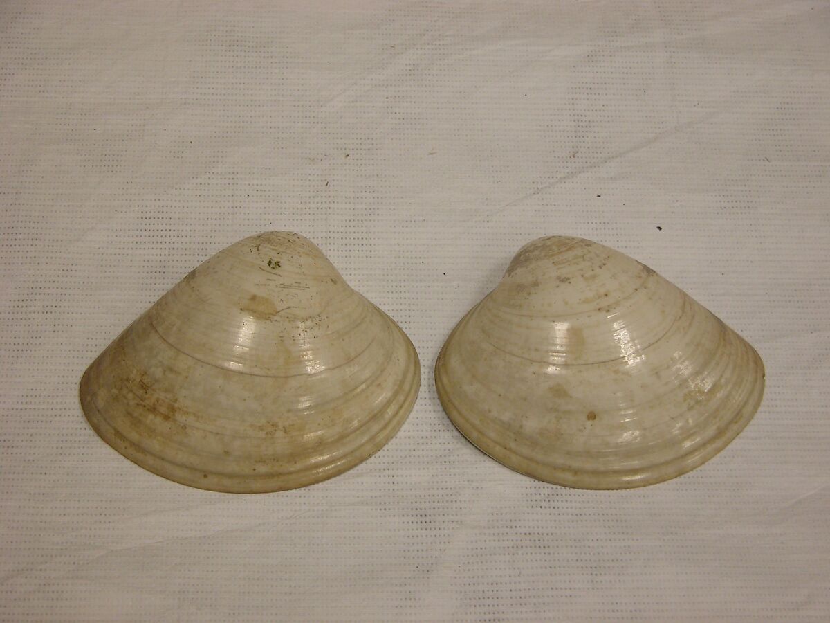 Shell Game (Kaiawase) Set, Clam shells painted in gold and color, Japan