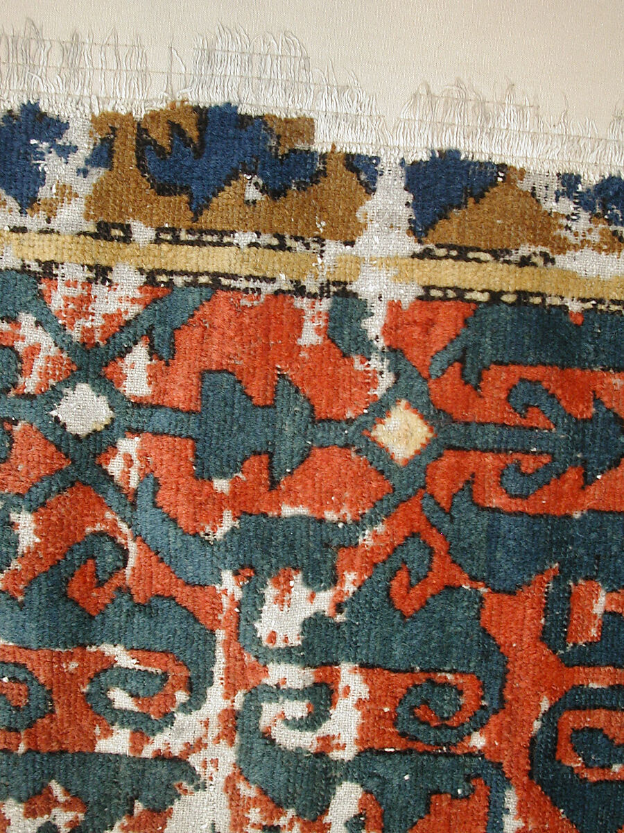 Carpet, Cotton (warp and weft); wool (pile); symmetrically knotted pile