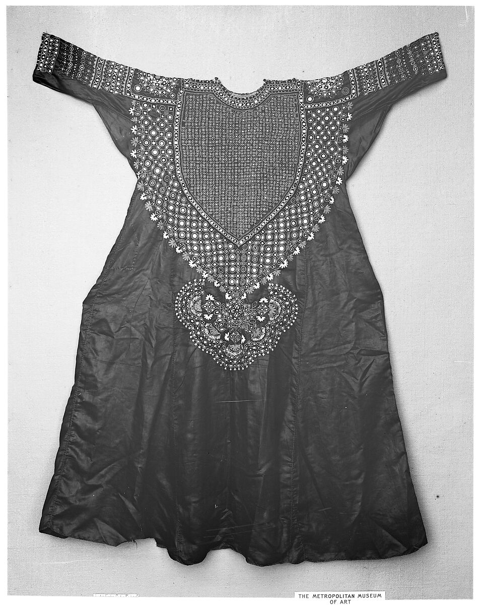 Dress, Silk, mirror; embroidered