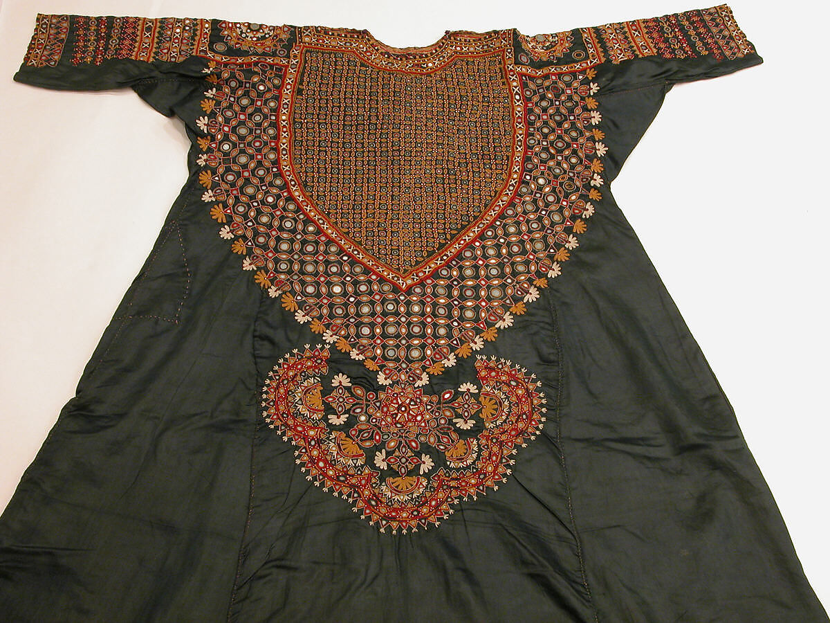 Dress, Silk, mirror; embroidered 