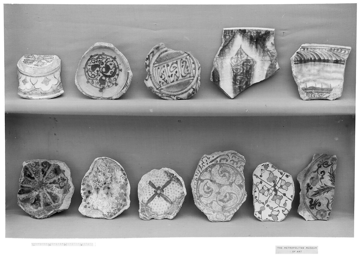 Fragment of a Bowl, Stonepaste; underglaze painted