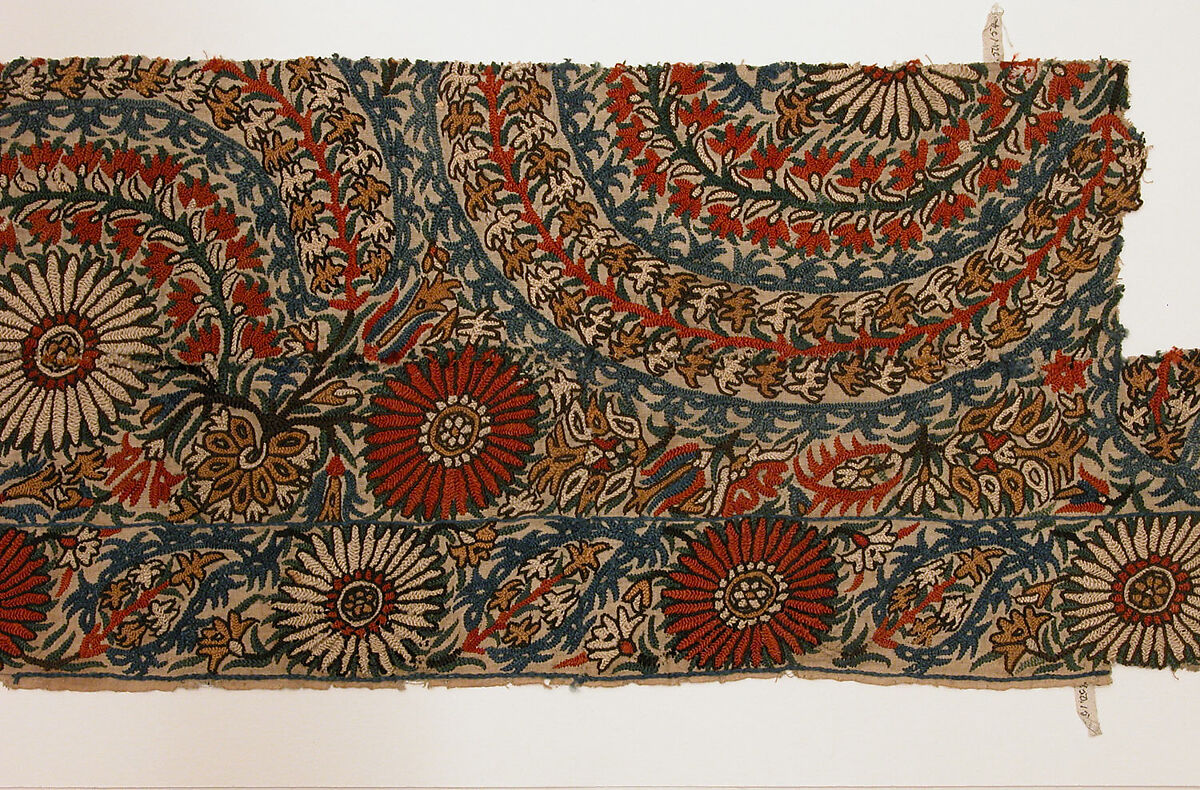 Textile Fragment, Linen, silk; plain weave, embroidered 