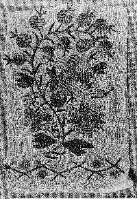 Textile Fragment, Linen, silk, and metal wrapped thread; plain weave, embroidered 