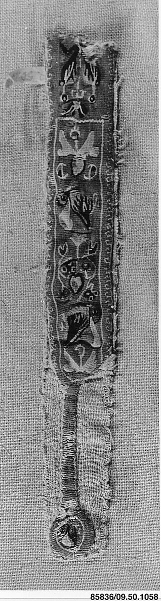 Shoulder Band Fragment, Linen, wool; tapestry weave