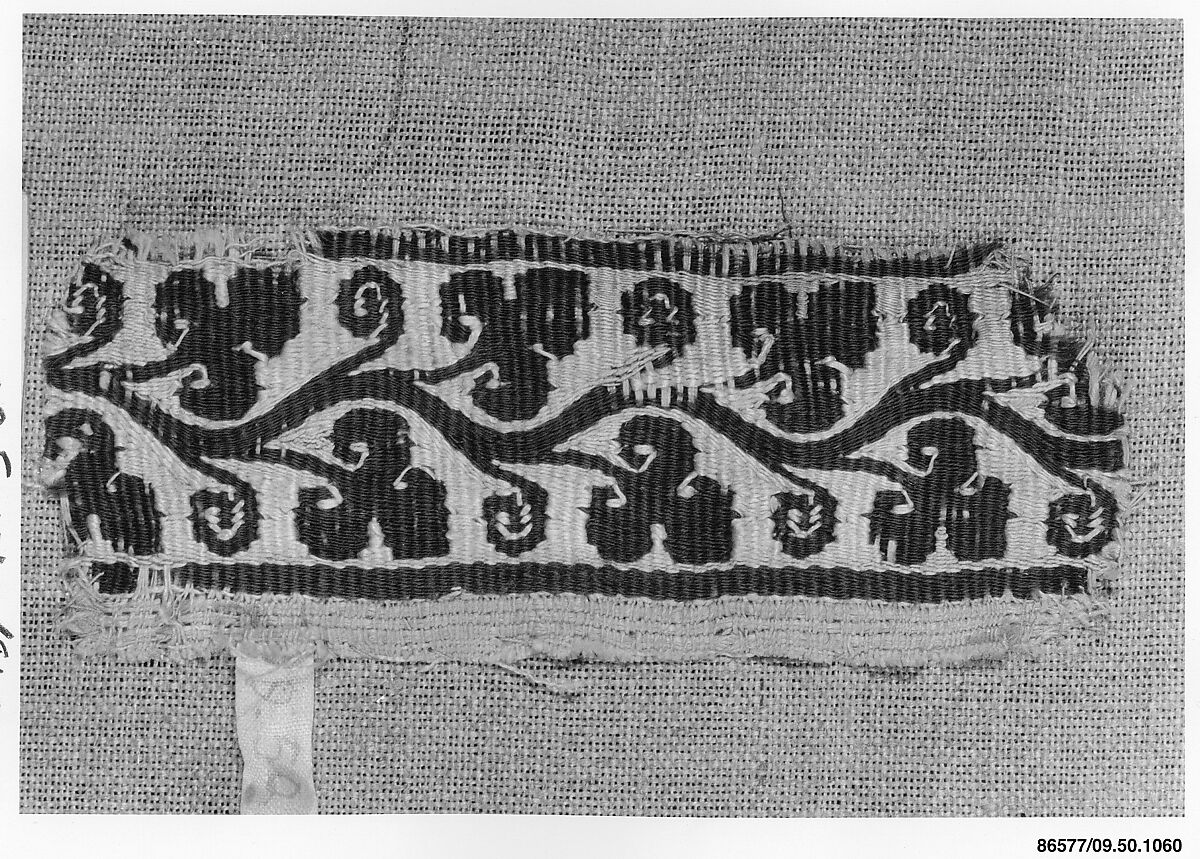 Fragment of a Band, Linen, wool; tapestry weave 