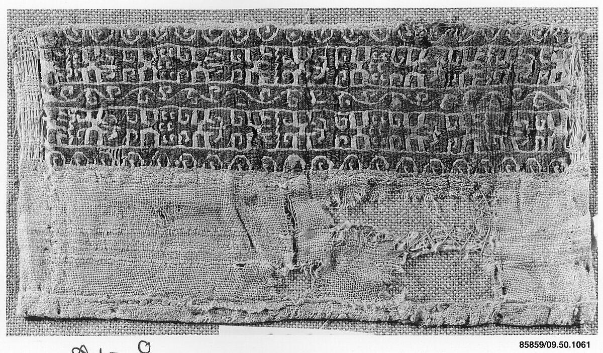 Fragment of a Sleeve, Linen, wool; tapestry weave