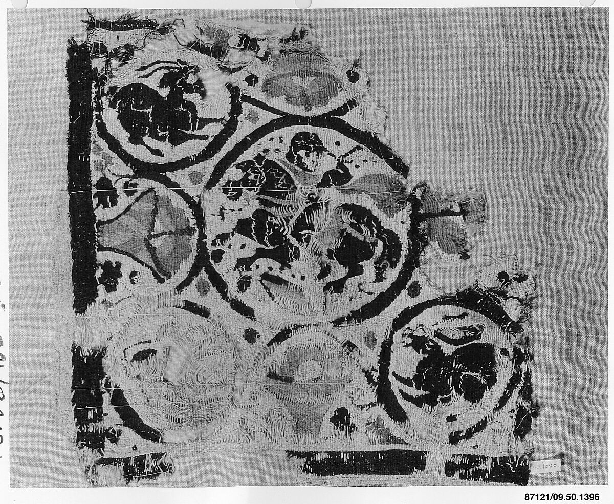 Square, Linen, wool; tapestry weave