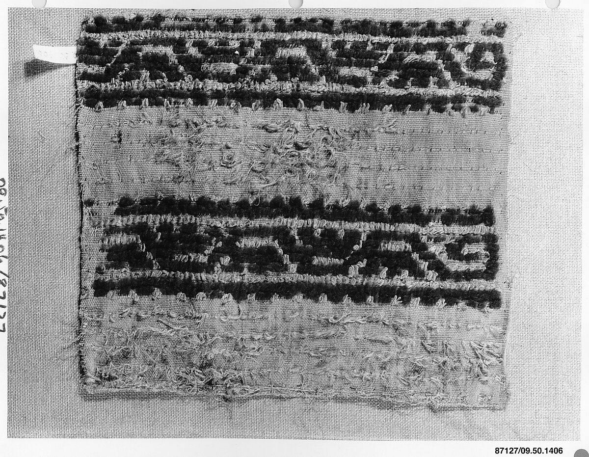 Textile Fragment, Linen, wool; tapestry weave, looped embroidery 
