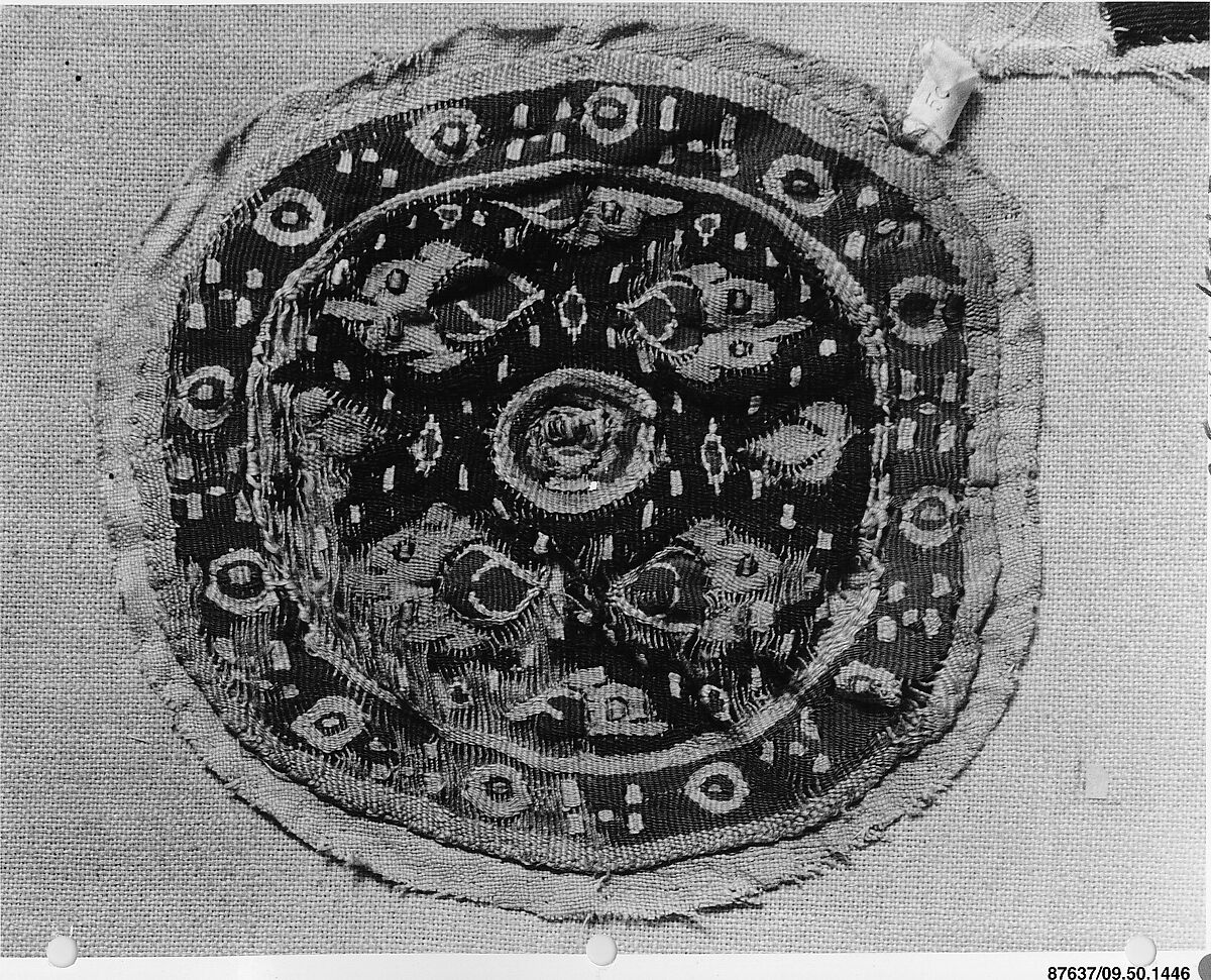 Roundel, Linen, wool; tapestry weave