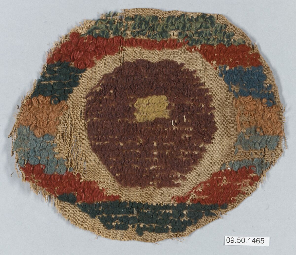 Roundel, Linen, wool; tapestry weave, looped embroidery 
