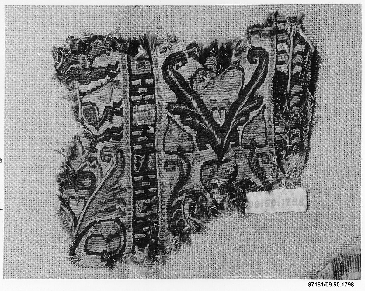 Textile Fragment, Linen, wool; tapestry weave
