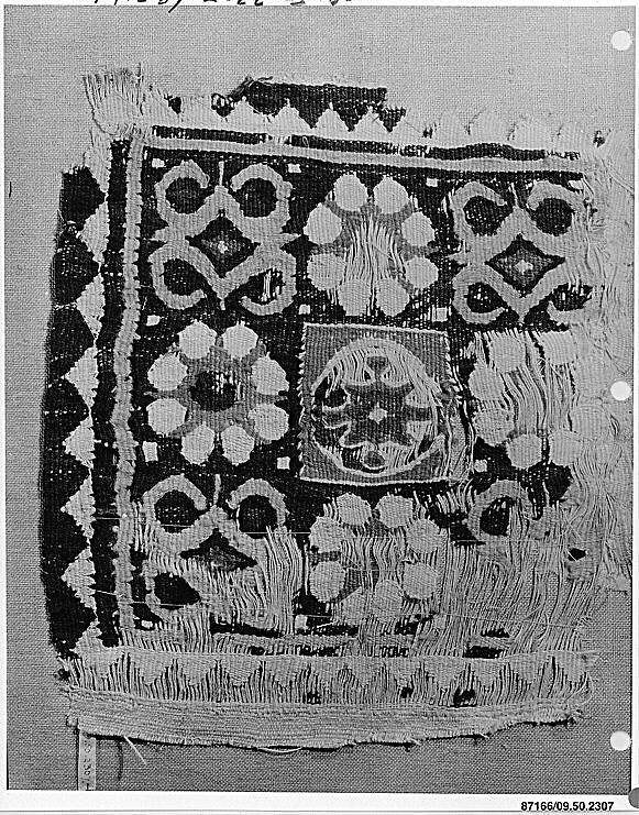 Square, Linen, wool; tapestry weave
