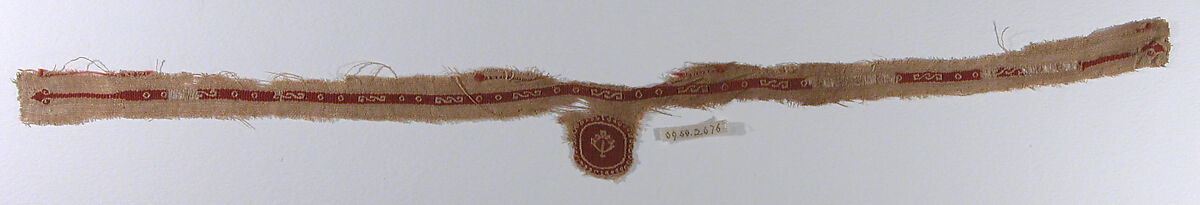 Shoulder Band Fragment, Linen, wool; tapestry weave 