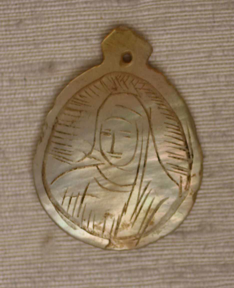 Amulet, Mother of pearl