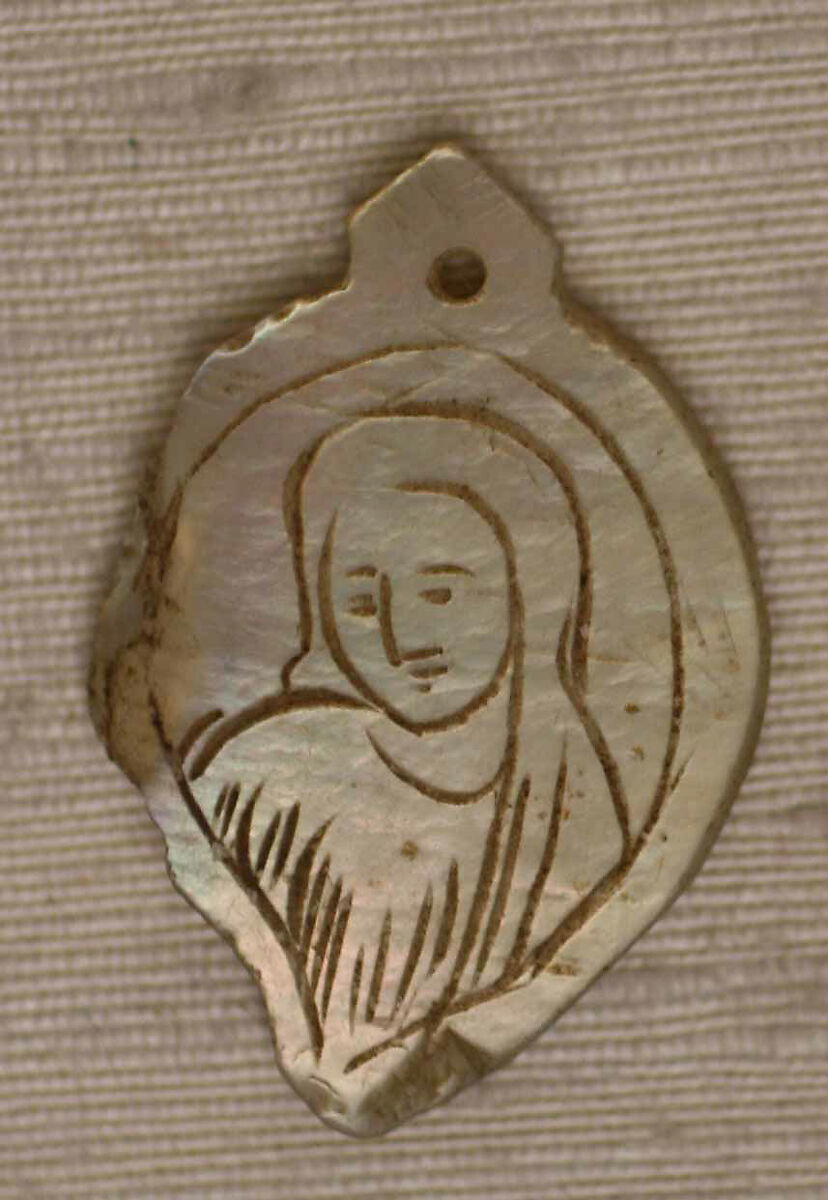 Amulet, Mother of pearl