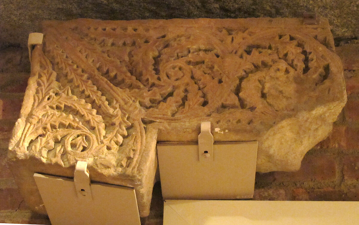 Corner of Door Frame with Scrolling Acanthus Leaves, Limestone; carved in relief