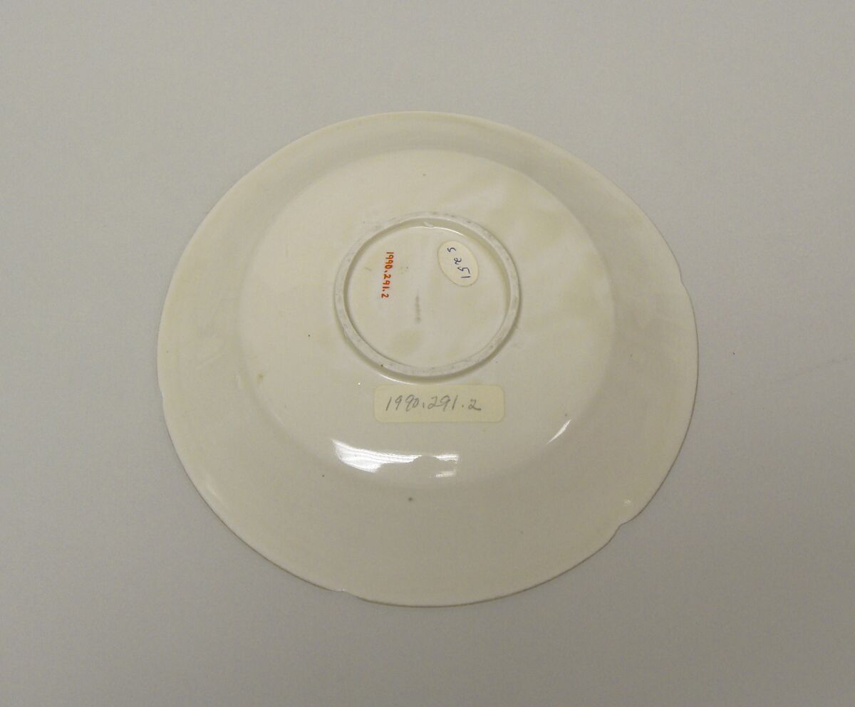 Dish with hexafoil rim, Porcelain with incised design under ivory-white glaze (Ding ware), China