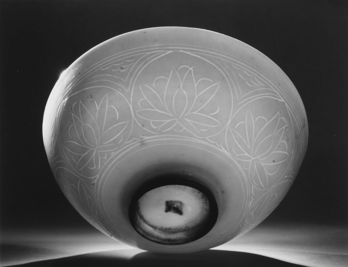 Bowl with Incised Lotus Flowers, Stonepaste; incised under transparent glaze (Gombroon ware)