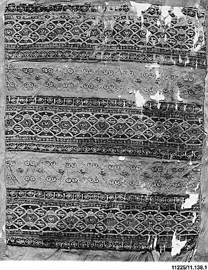 Textile Fragment, Linen, silk; plain weave, tapestry weave