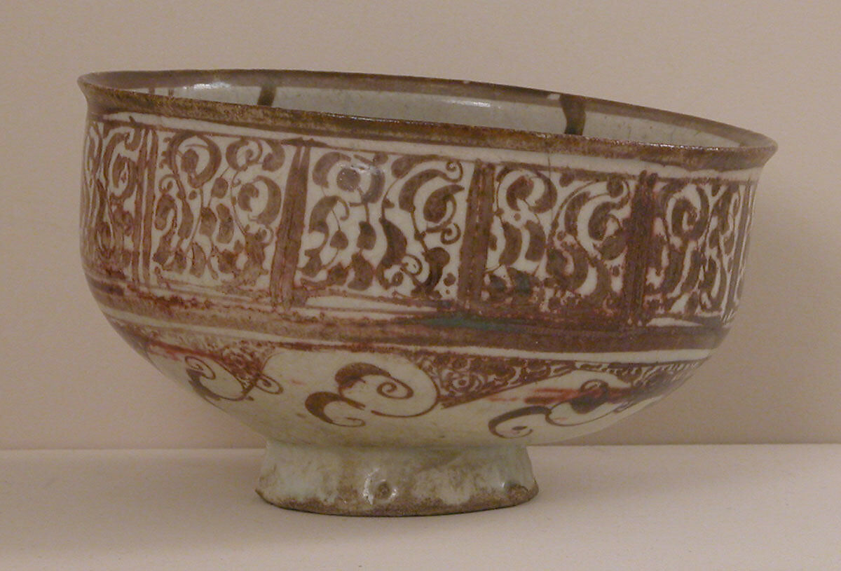 Bowl, Stonepaste; luster-painted on opaque white glaze under transparent colorless glaze 