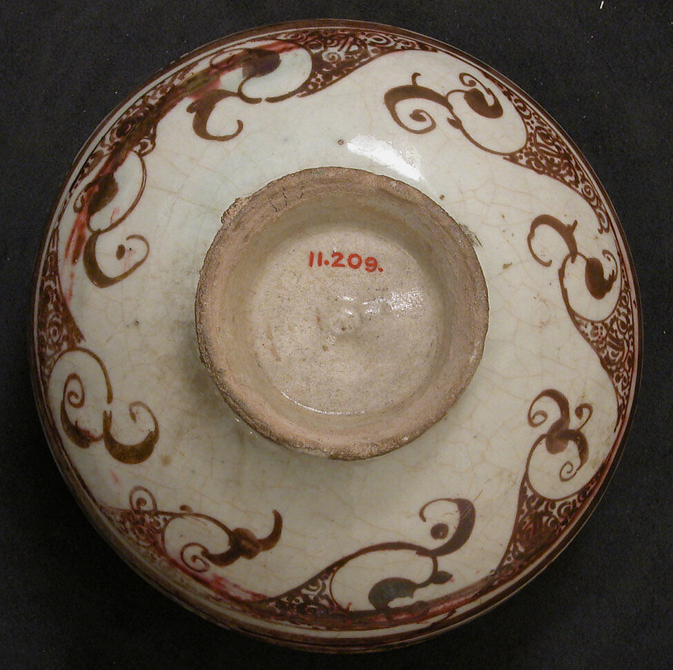 Bowl, Stonepaste; luster-painted on opaque white glaze under transparent colorless glaze