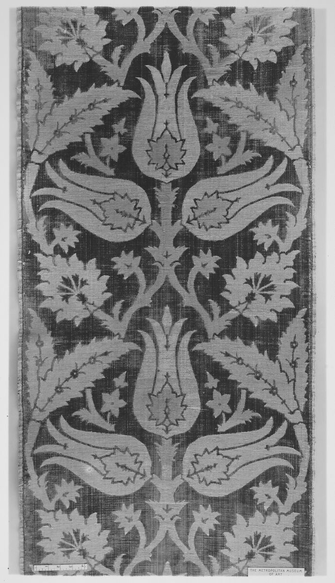 Strip, Metal wrapped thread; velvet