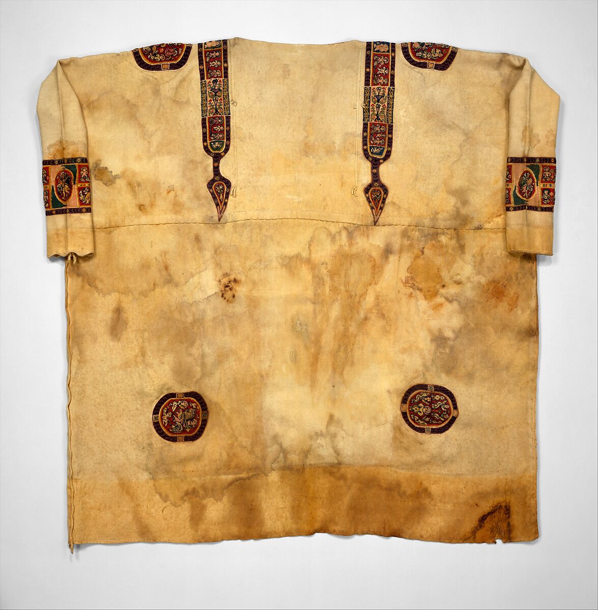 Richly Decorated Tunic, Wool; tapestry weave