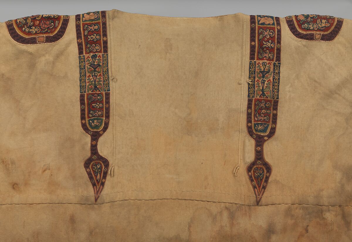 Richly Decorated Tunic, Wool; tapestry weave