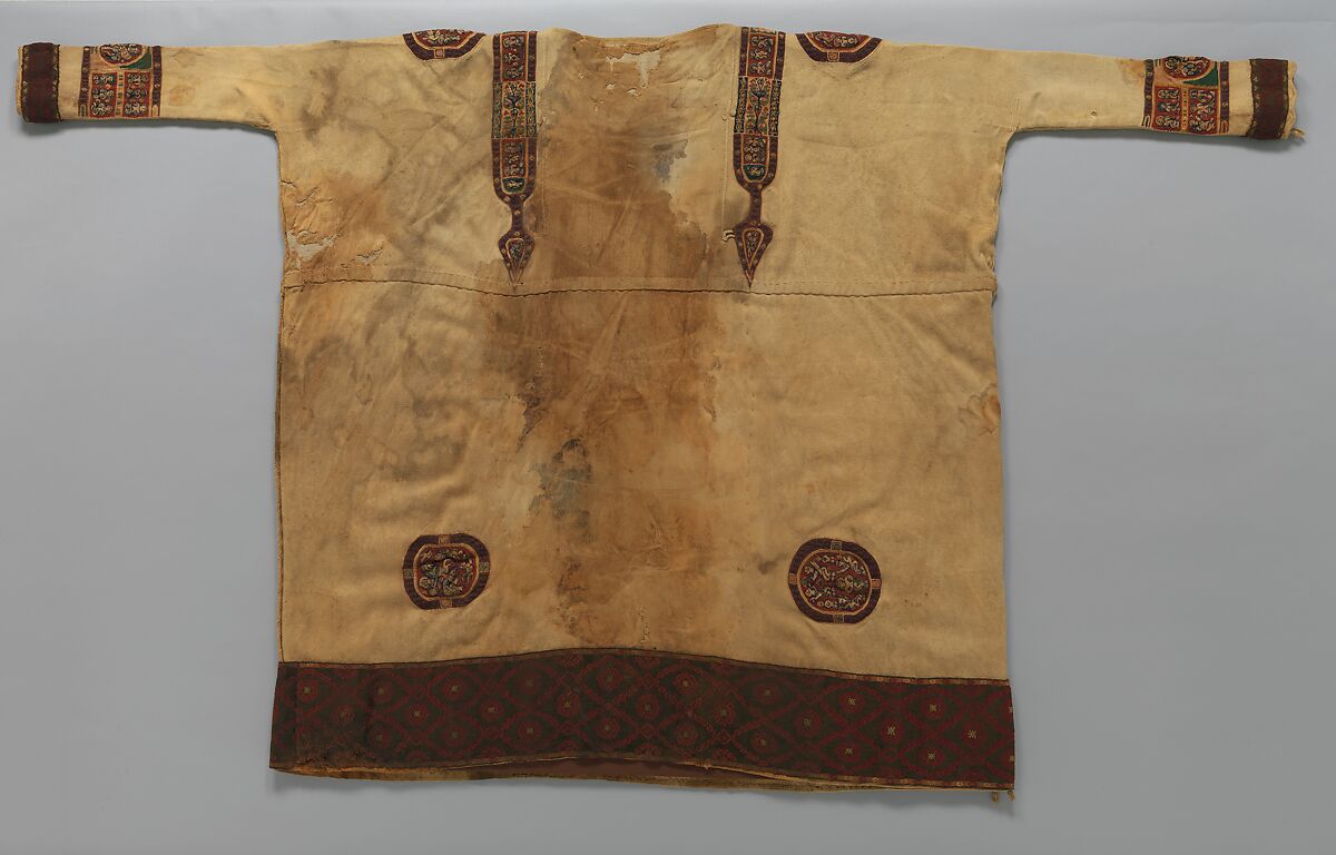 Richly Decorated Tunic, Wool; tapestry weave