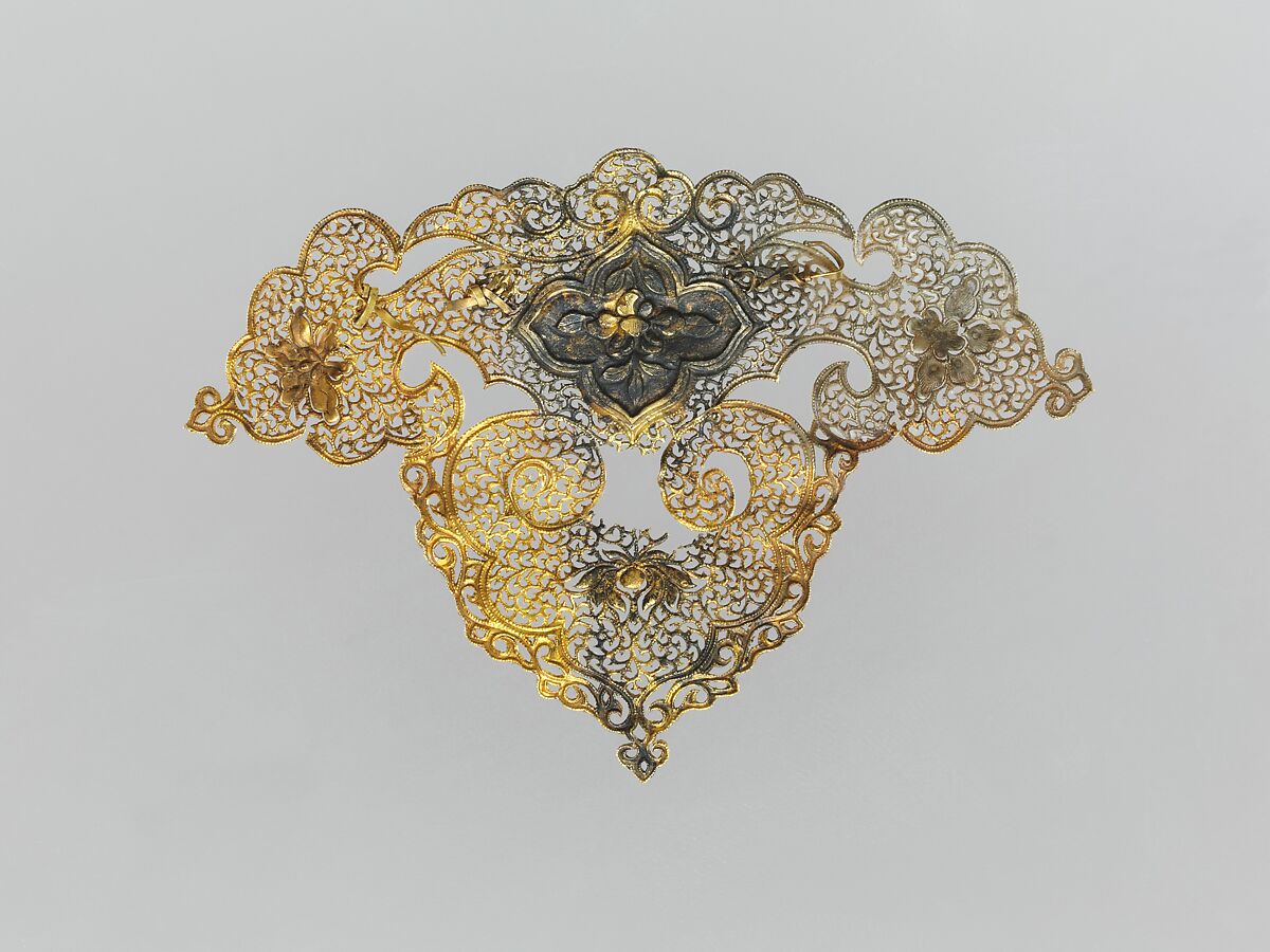 Ornament from a crown, Gold, China 