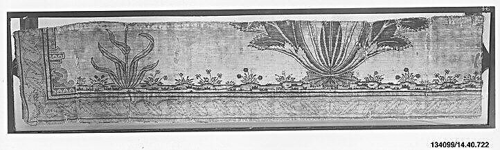 Fragment of a Carpet with Niche and Flower Design, Silk (warp and weft), pashmina wool (pile); asymmetrically knotted pile