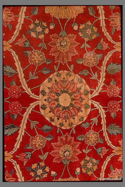 Fragments of a Carpet with Lattice and Blossom Pattern, Silk (warp and weft), pashmina wool (pile); asymmetrically knotted pile