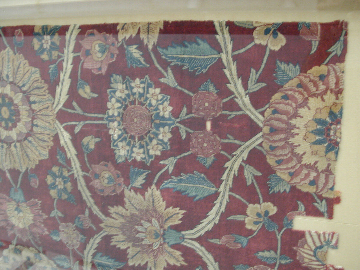 Fragments of a Carpet with Lattice and Blossom Pattern, Silk (warp and weft), pashmina wool (pile); asymmetrically knotted pile