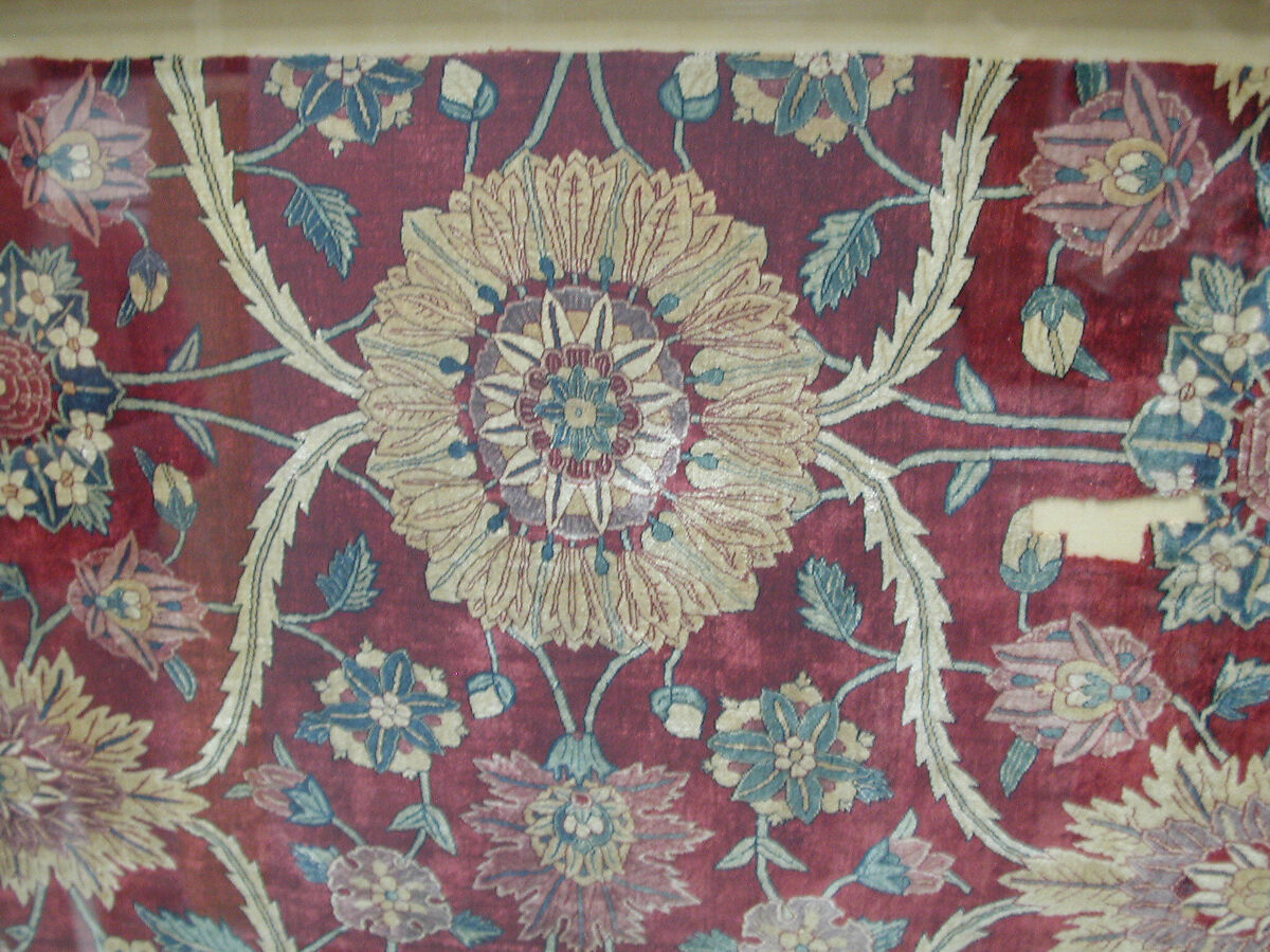 Fragments of a Carpet with Lattice and Blossom Pattern, Silk (warp and weft), pashmina wool (pile); asymmetrically knotted pile