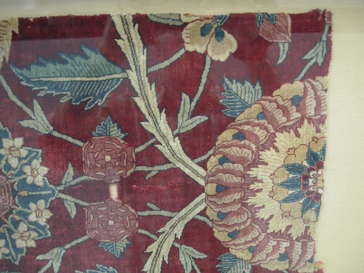 Fragments of a Carpet with Lattice and Blossom Pattern, Silk (warp and weft), pashmina wool (pile); asymmetrically knotted pile
