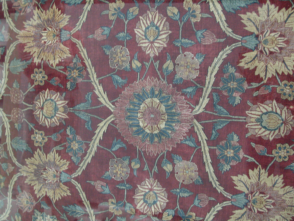 Fragments of a Carpet with Lattice and Blossom Pattern, Silk (warp and weft), pashmina wool (pile); asymmetrically knotted pile