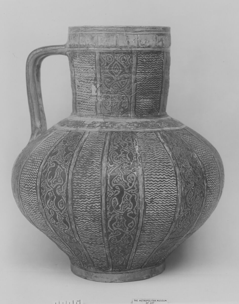 Ewer, Stonepaste; unglazed and painted 