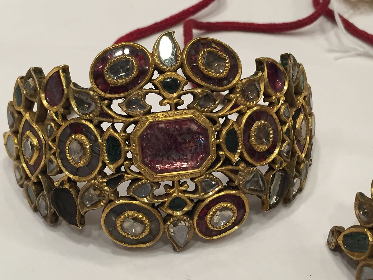 Armband (Bazuband), One of a Pair, Gold, gemstones, and enamel