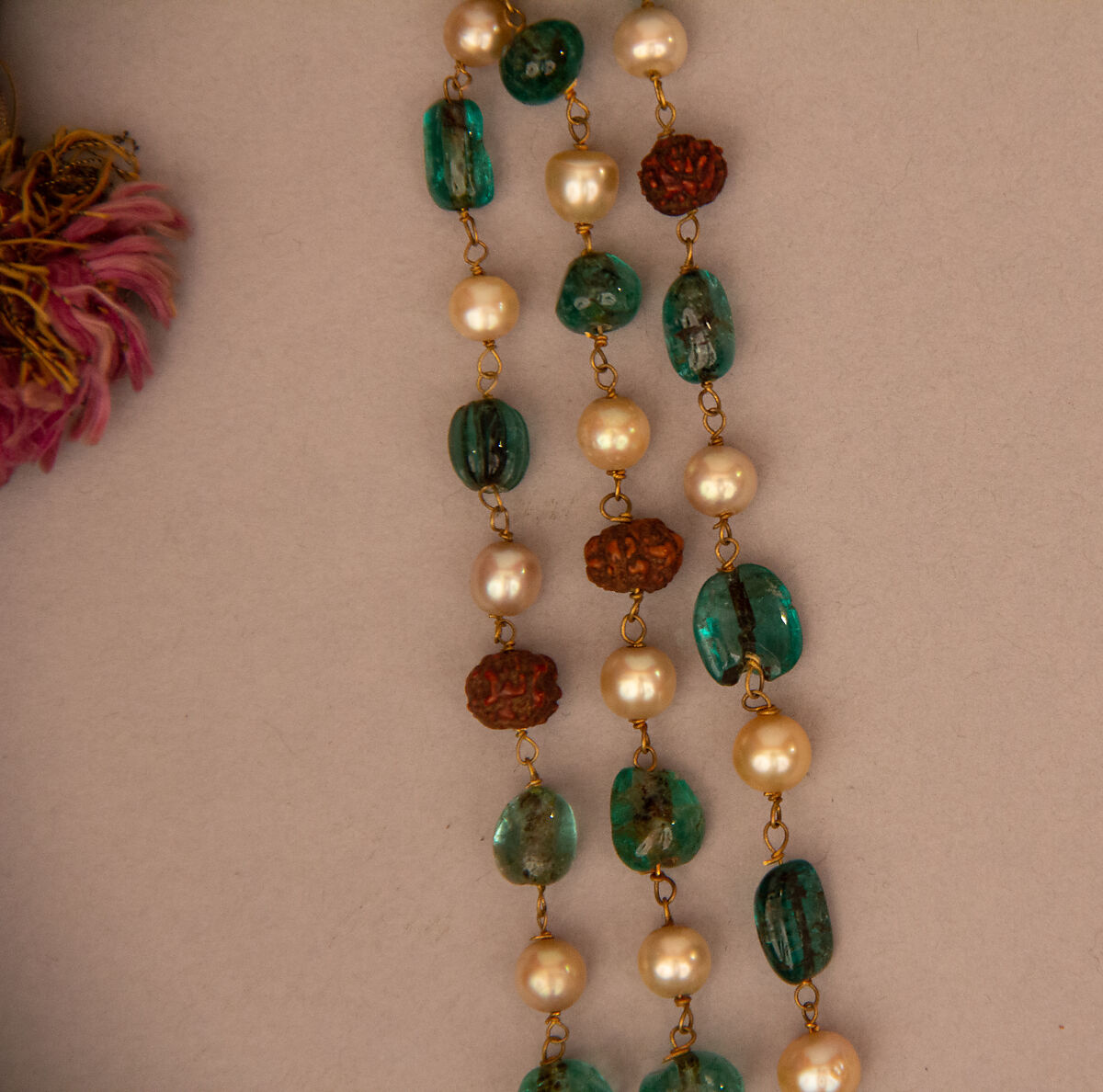 Necklace, Gold, pearls, and emeralds