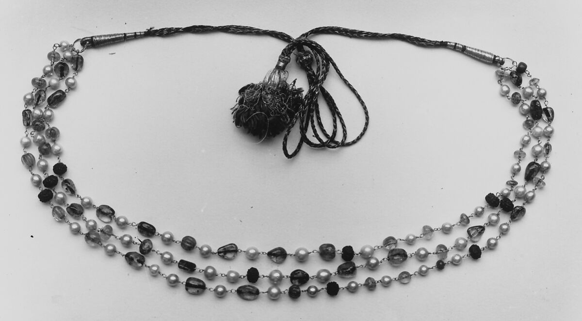 Necklace, Gold, pearls, and emeralds