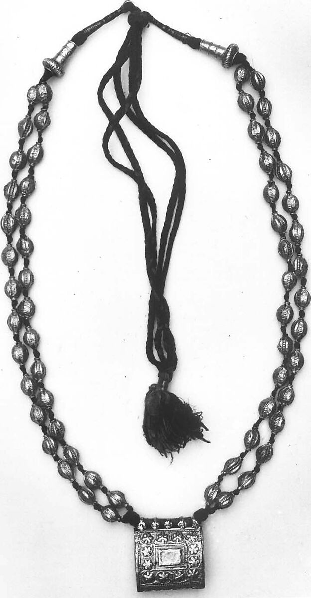 Necklace, Gold