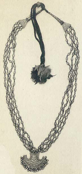 Necklace, Gold