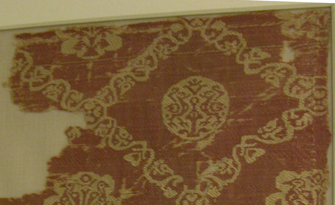 Textile Fragment with Vine Lattice and Birds, Silk; samit