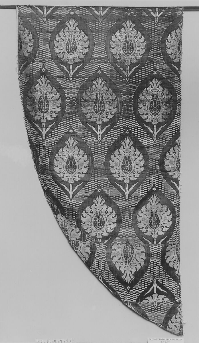 Textile Fragment, Silk, metal wrapped thread; lampas (kemha)
