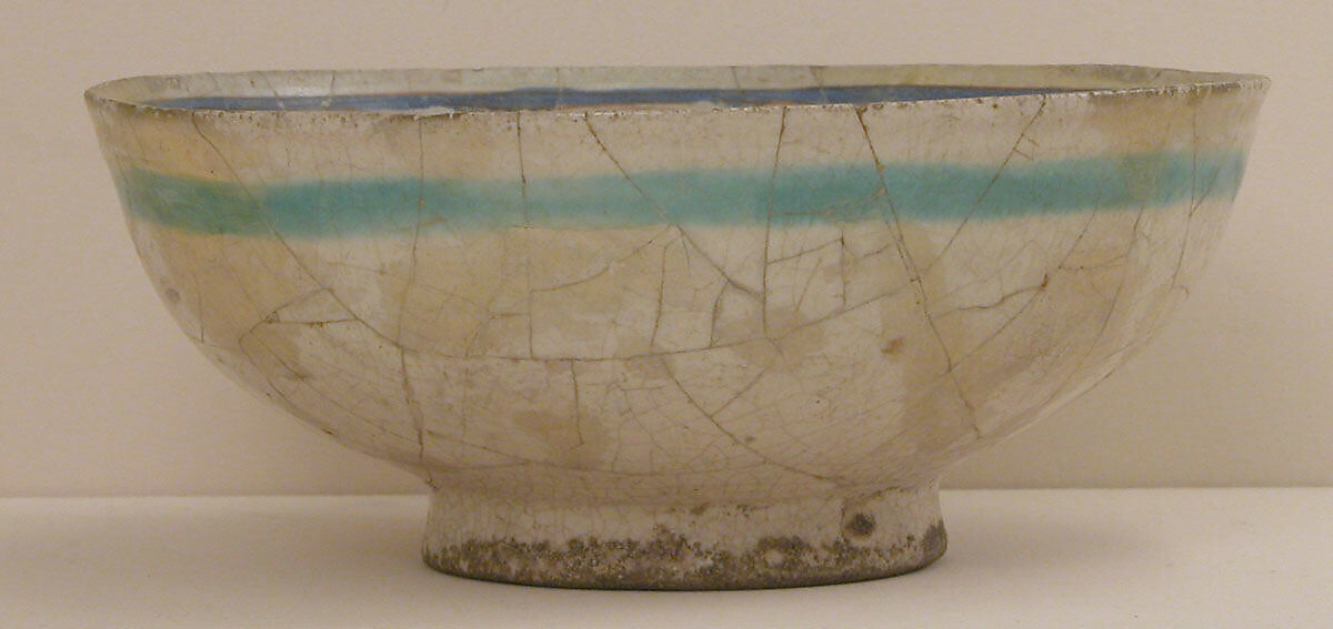 Bowl, Stonepaste; overglaze painted (mina'i)