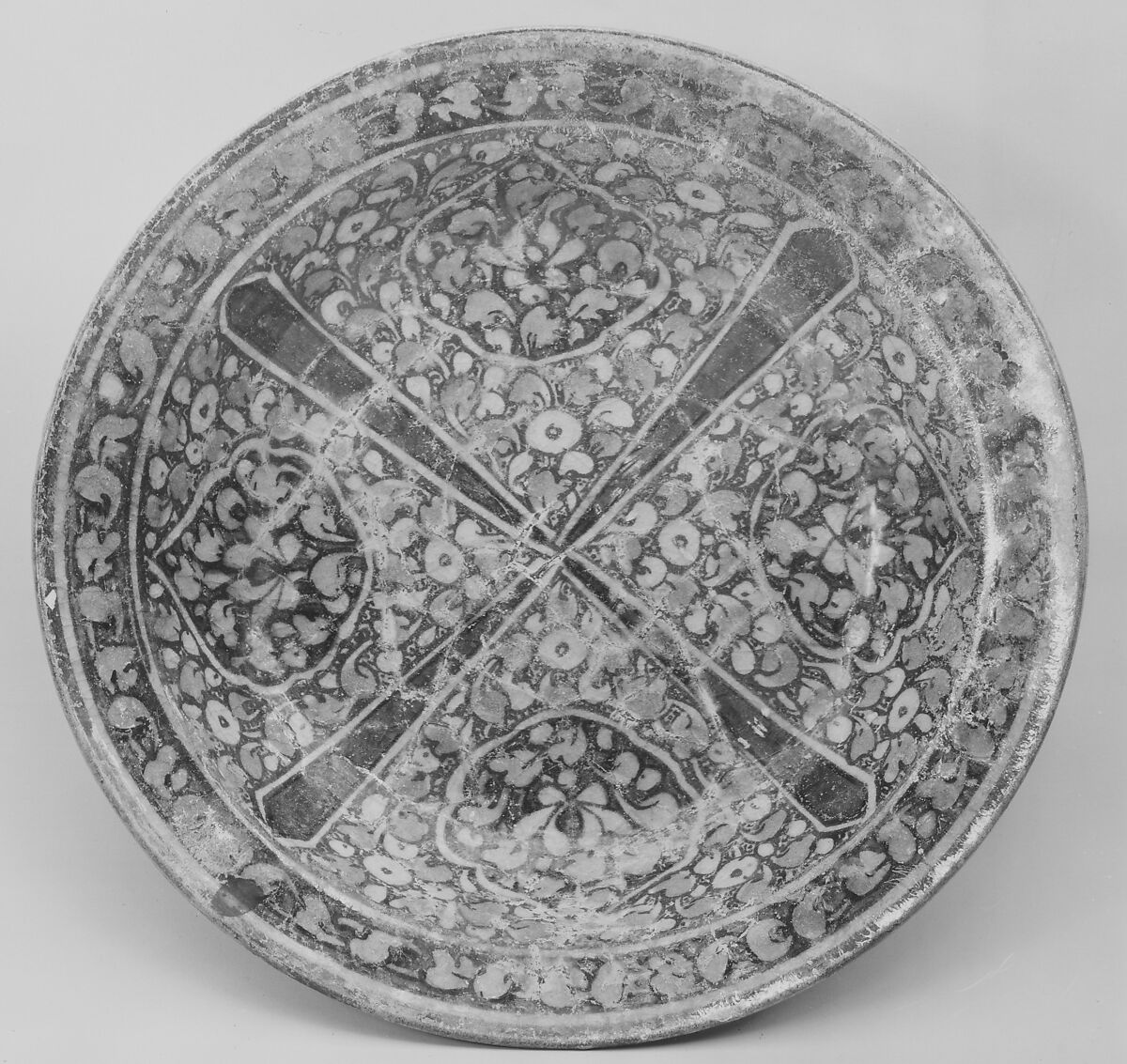 Dish, Stonepaste; underglaze painted