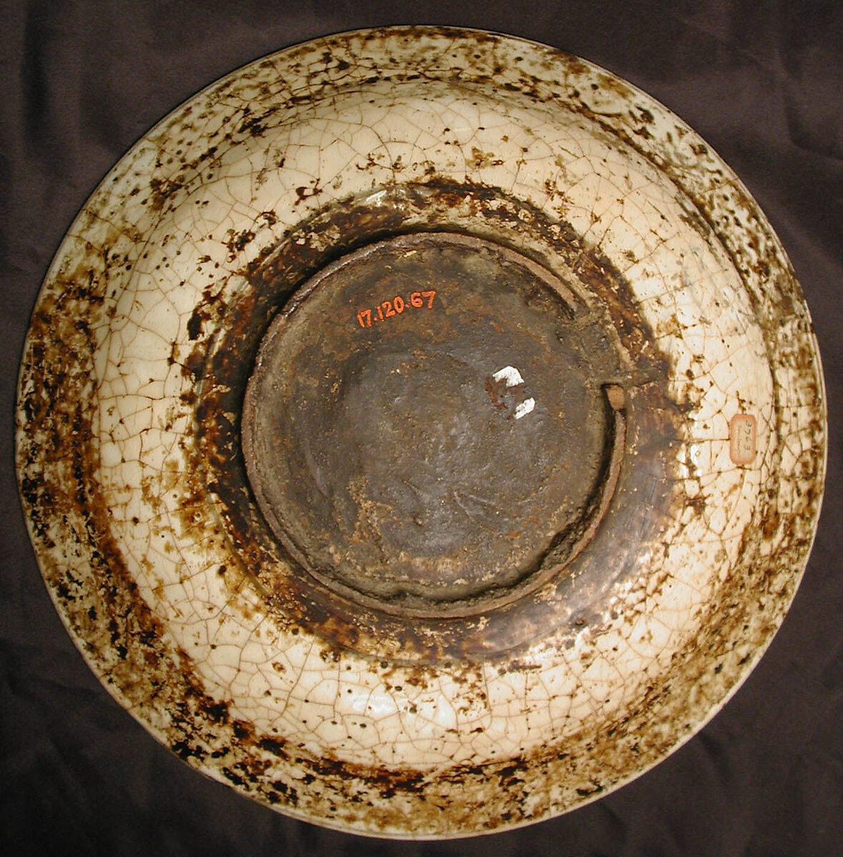 Dish, Stonepaste; underglaze painted