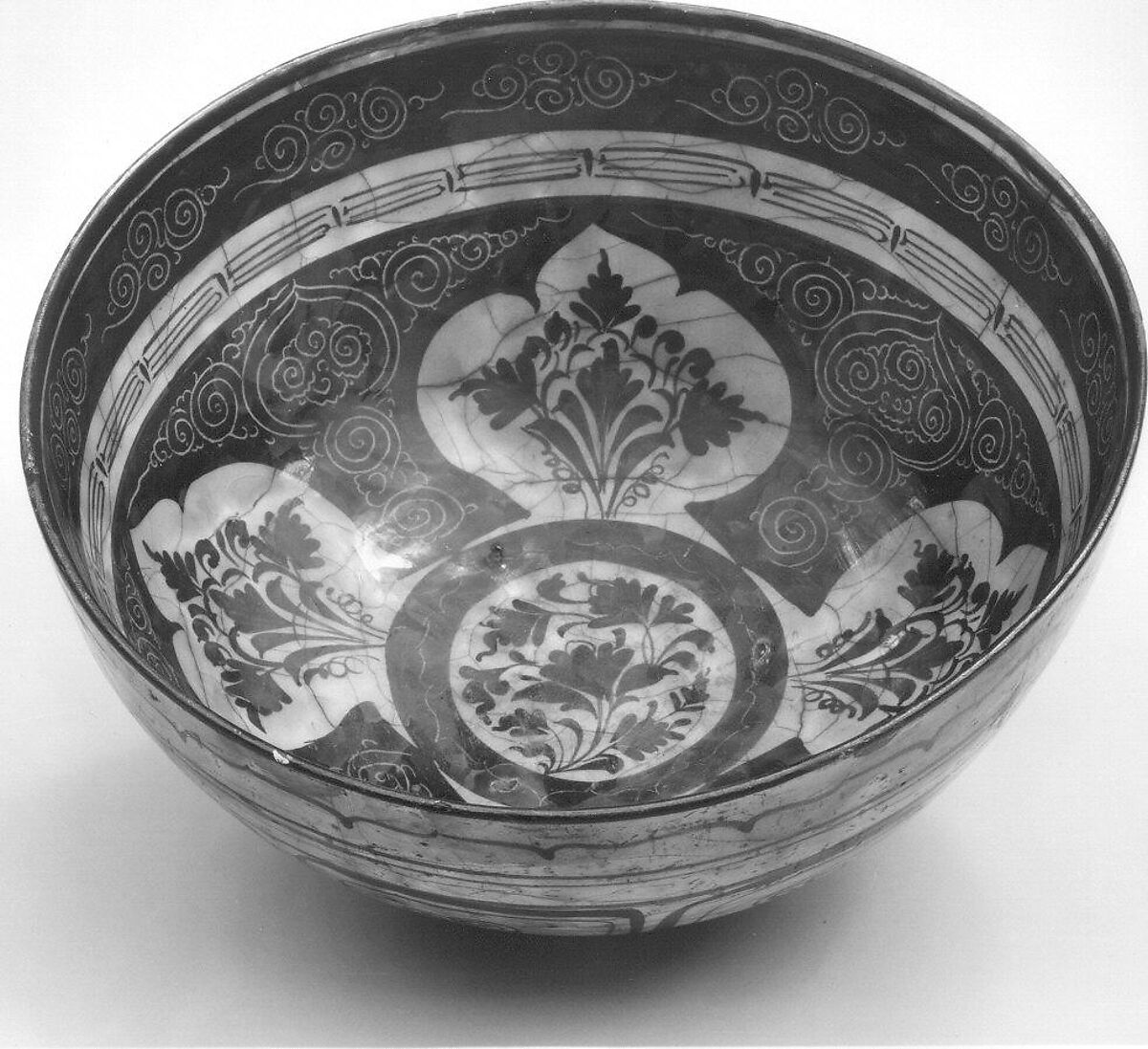 Bowl, Stonepaste; painted in black under turquoise glaze, incised (Kubachi ware)