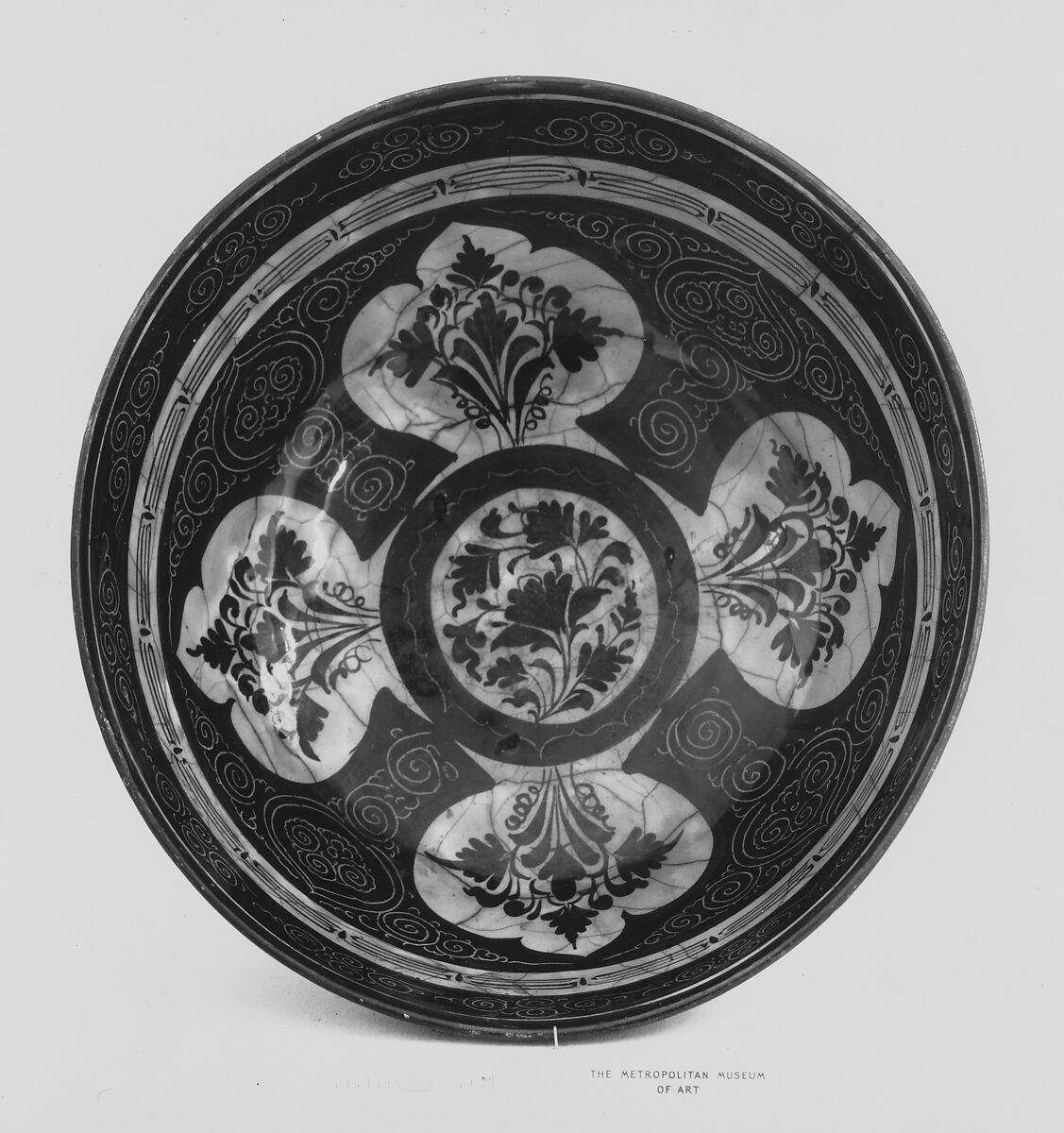 Bowl, Stonepaste; painted in black under turquoise glaze, incised (Kubachi ware)